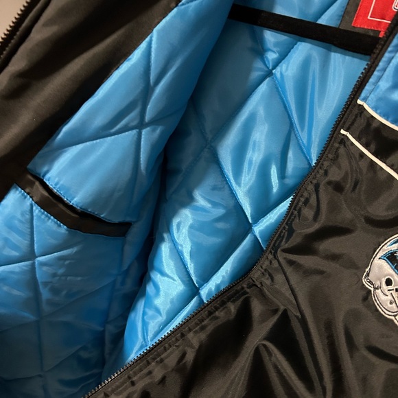 Carolina panthers puffer/bomber jacket!! 
Size large by NFL!! 
logo on back!! - Picture 3 of 8